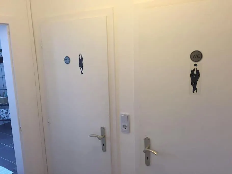 Apartment City Sued- 5 Zimmer_15 Personen _ Komplett_Eingerichtet Hamburg